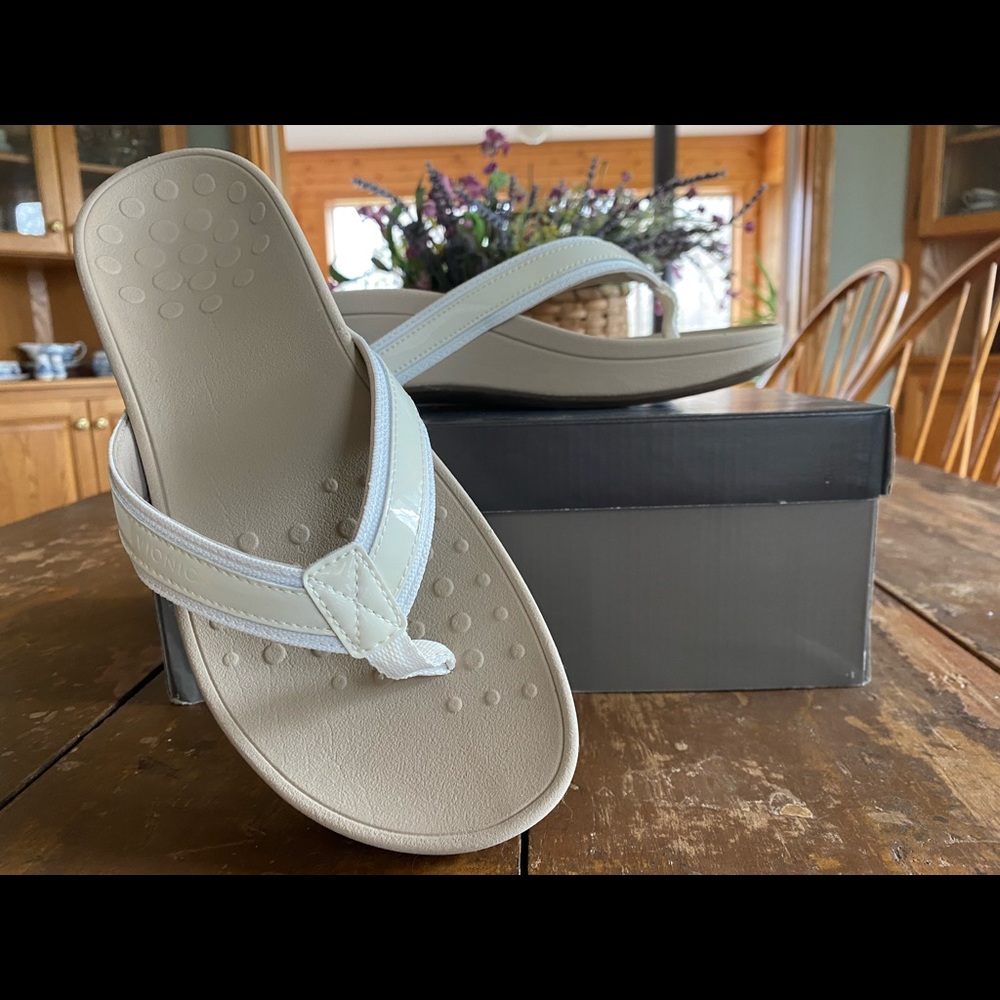 Vionic High Tide Sandals